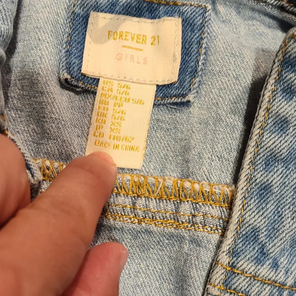 🍦Forever 21 girls rainbow denim jacket🍋